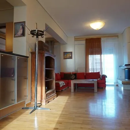 Spacious 120sq Flat *