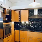 Spacious 120sq Flat Apartment *