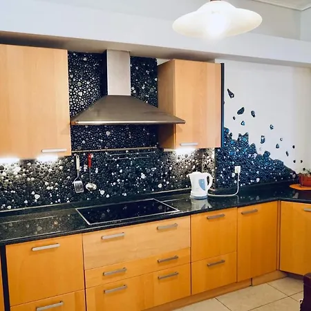 Spacious 120sq Flat דירה