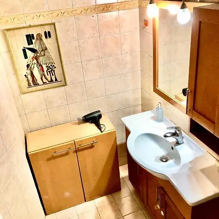 Spacious 120sq Flat