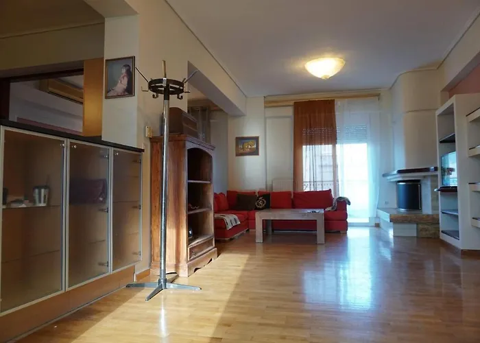 Spacious 120sq Flat *